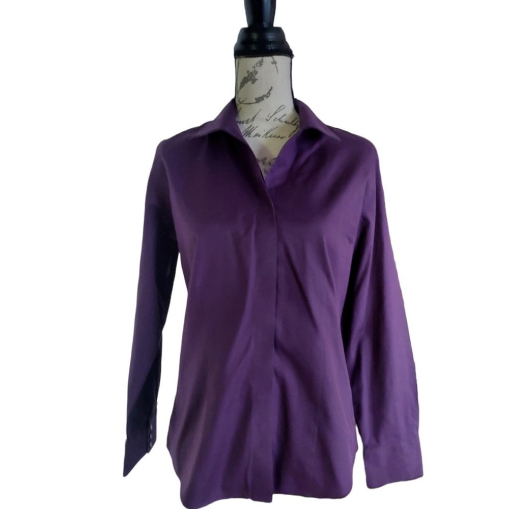CHICO'S Women's V-Neck Non-Iron Covered Placket Button Front Shirt Size 1